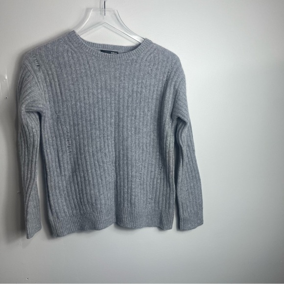 AQUA Grey Cashmere distressed sweater size small 1416 - Picture 1 of 4